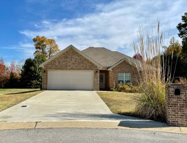 Building Photo - 3 Bed / 2 Bath  Brookstone Subdivision