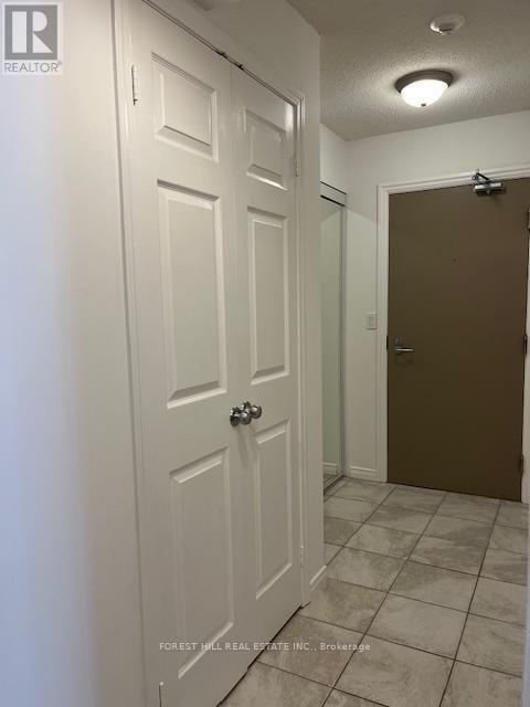 Photo du bâtiment - 925-2925 Bay St.