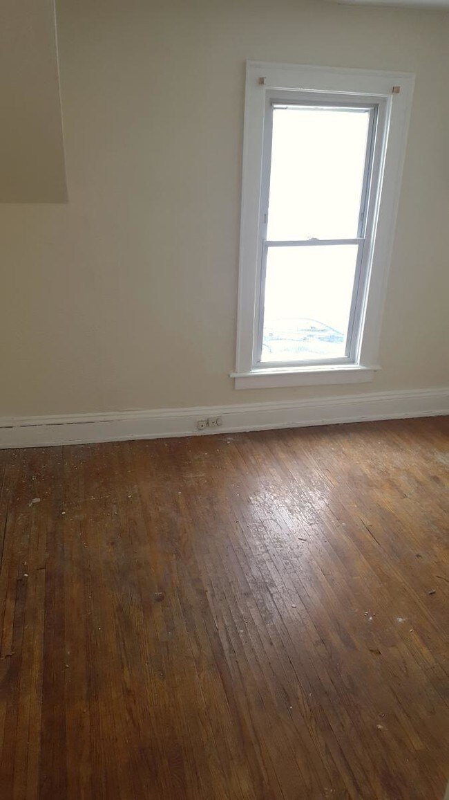 Building Photo - 2563 Foraker Ave