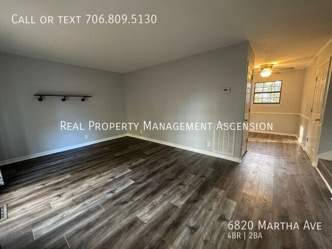 Foto del edificio - 6820 Martha Ave