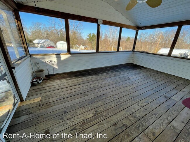 Foto del edificio - 2 br, 1 bath House - 505 Turner Street
