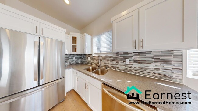 Building Photo - 3 + 2.5 Apartment in Echo Park: Prime Loca...
