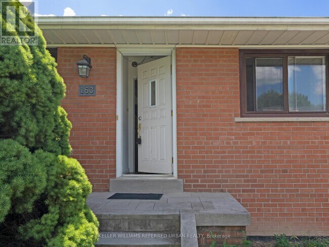 Photo du bâtiment - 153 Newton Dr