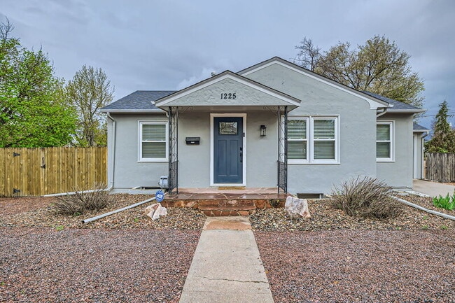 Photo - 1225 E Yampa st House