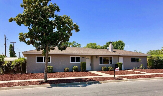 Foto del edificio - 3653 N Shirley Ave