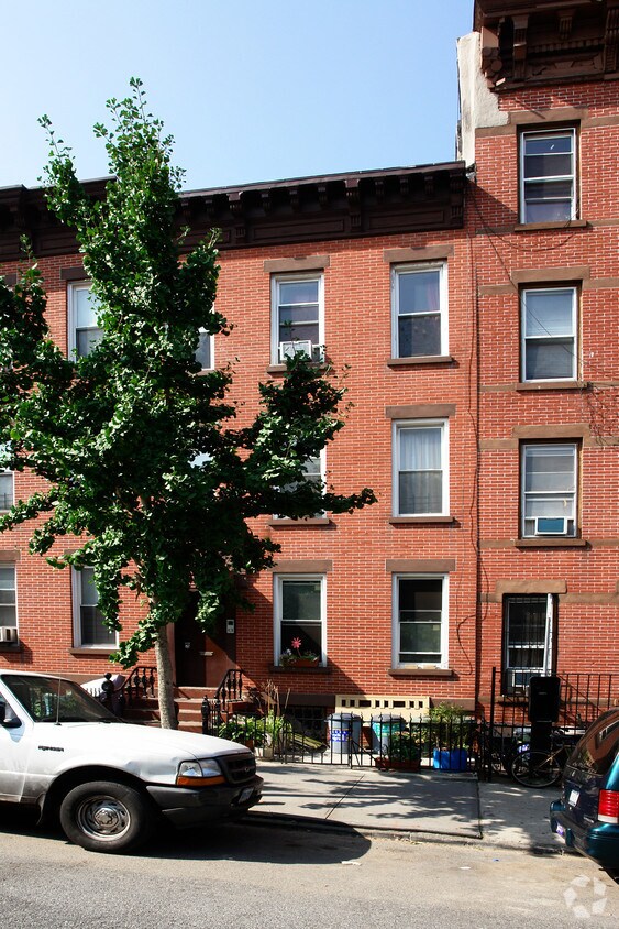 Building Photo - 64 16th St