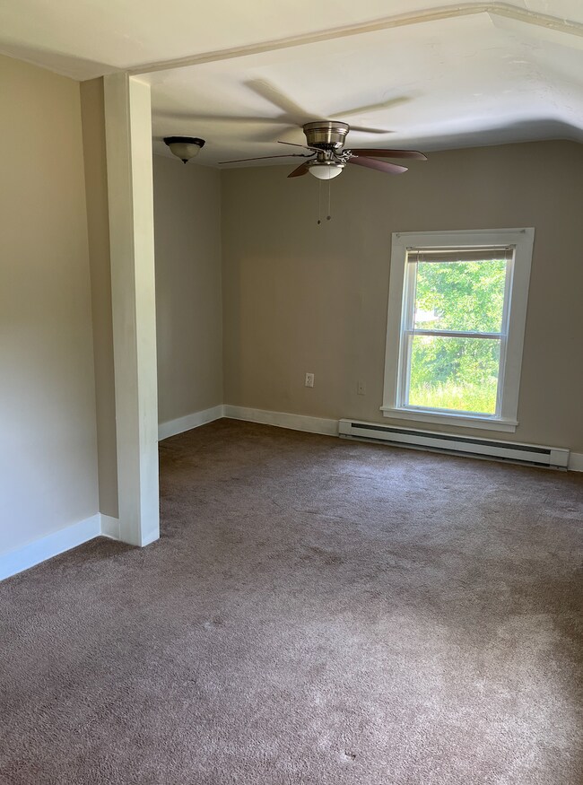 Large bedroom (upstairs) - 22 Depot St