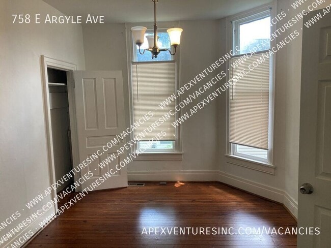 Building Photo - 758 E Argyle Ave
