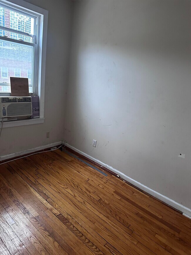 Building Photo - 434 Hoboken Ave