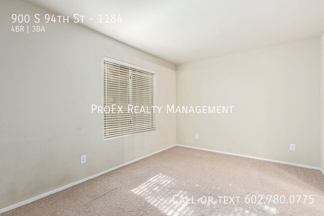 Building Photo - 900 S 94th St