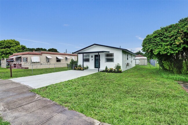Foto del edificio - 1341 NW 75th St