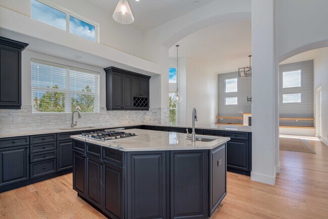Building Photo - 6425 Tremolite Dr