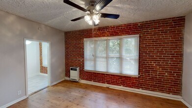 Interior Photo - Cherokee Apts... Spacious Apartments in the Heart of Hollywood! CALL NOW!