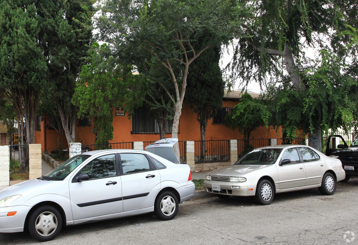 Foto del edificio - 6421 Middleton St