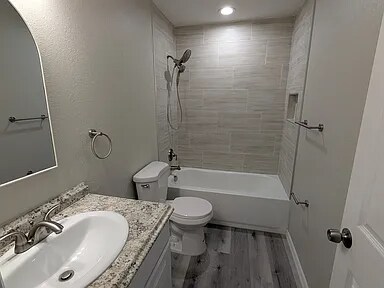 Foto del edificio - 8166 Juniper Rd