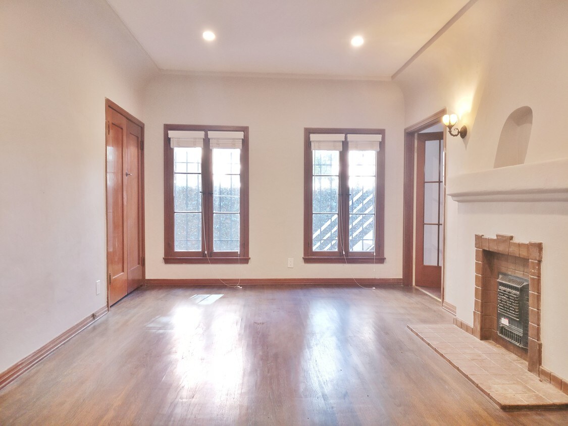 Primary Photo - 3963 W 7th St
