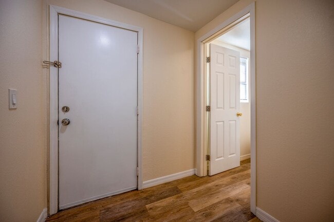 Foto del edificio - 8340 Roosevelt St