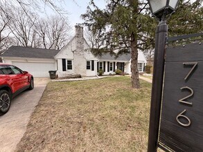 Building Photo - 726 Elizabeth Ave