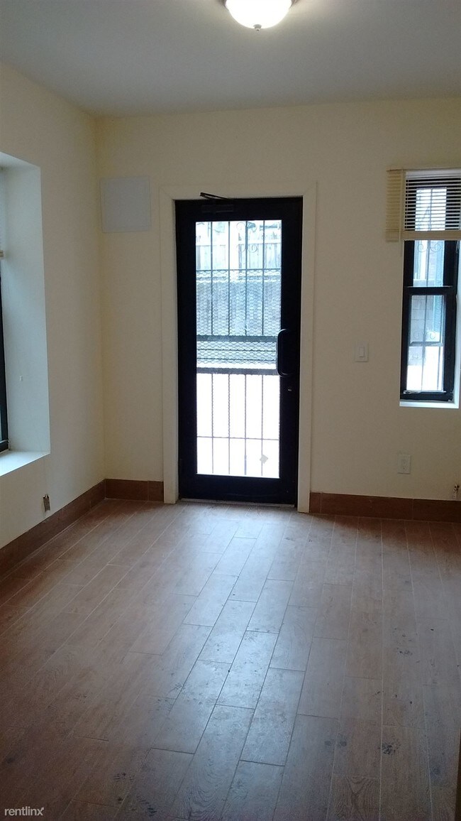 Building Photo - 2 br, 2 bath  - 562 W 183rd St