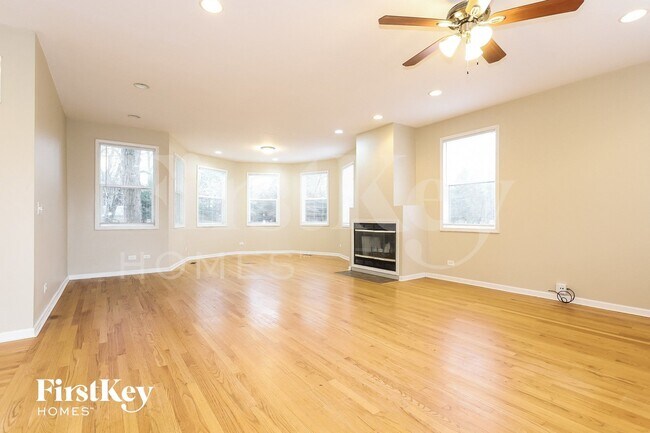Building Photo - 217 Fairfield Dr