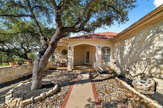 Foto del edificio - 116 Grey Fox Ln