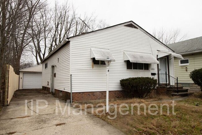 Foto del edificio - Single 3BR 1BA with Garage Near Lee/Miles