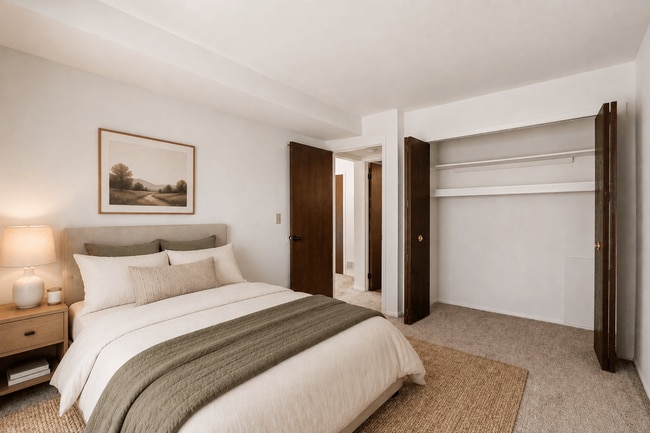 Building Photo - Rivers Edge Apartments