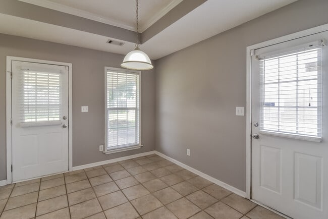 Building Photo - 87 Faulk Dr