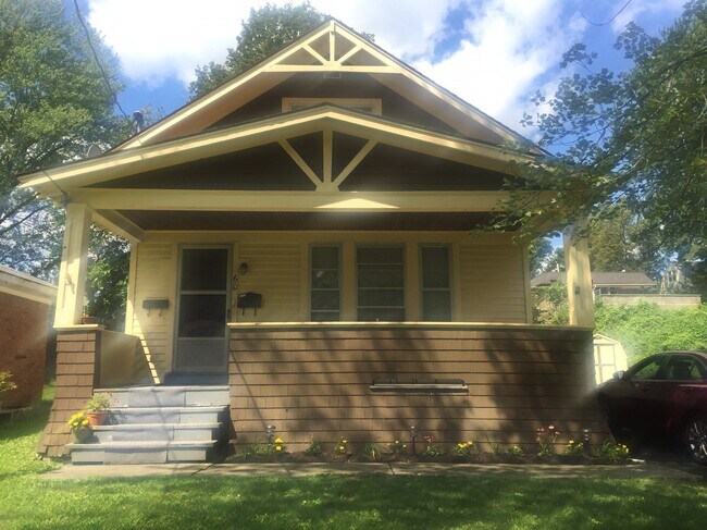 Building Photo - 62 Orlando Ave