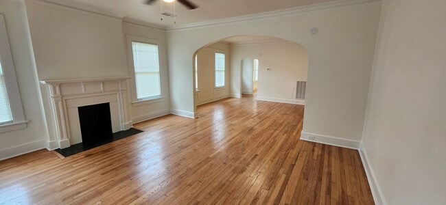 Building Photo - 4 bedroom home in Midtown Columbus
