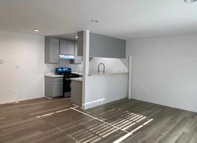 Foto del edificio - 14743 Sylvan St