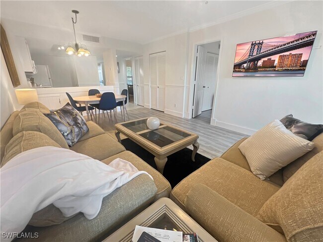 Foto del edificio - 600 Neapolitan Way