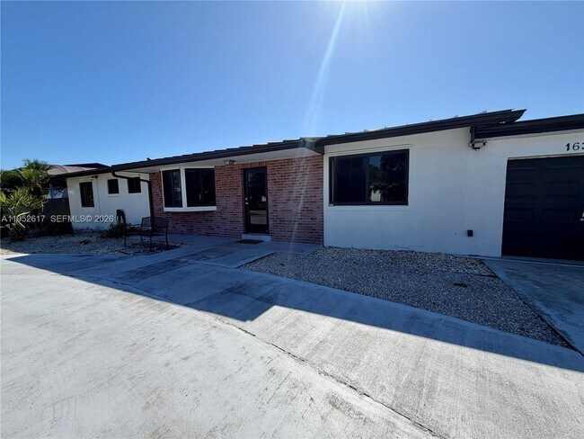 Foto del edificio - 16320 SW 278th St