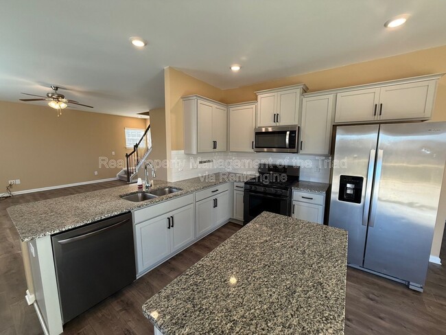 Building Photo - 610 Spaulding St