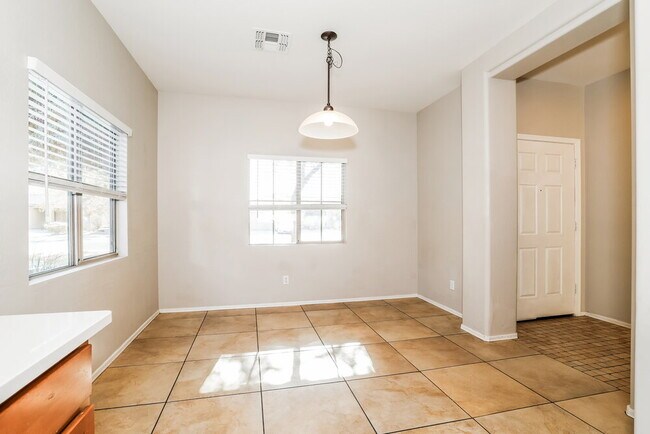 Foto del edificio - 5218 W Glass Ln