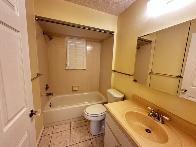 Foto del edificio - 2158 NW 50th Ave