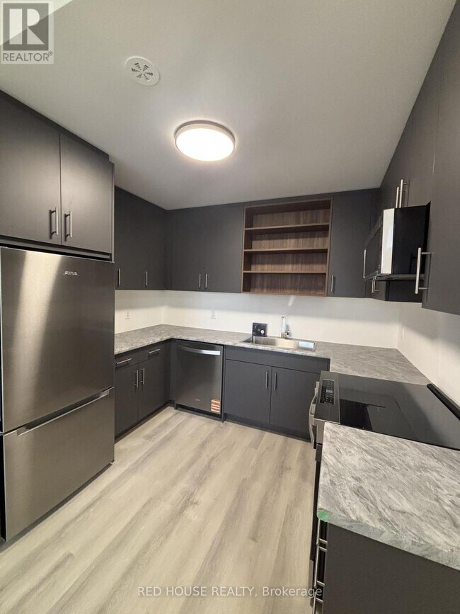 Building Photo - 102 Everett Cmn