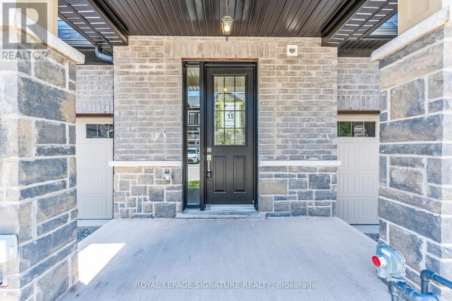 Building Photo - 7453 Baycrest Cmn