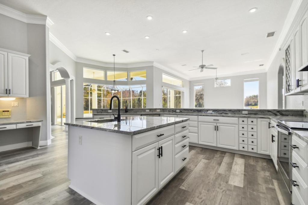 Foto principal - 6644 Country Club Rd