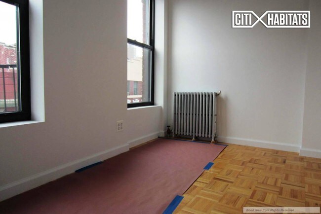 Building Photo - 164 Mott St