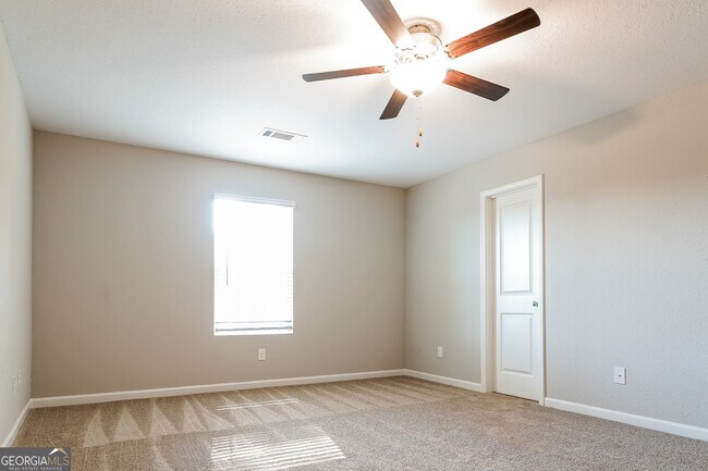 Building Photo - 1012 Nandina Ct