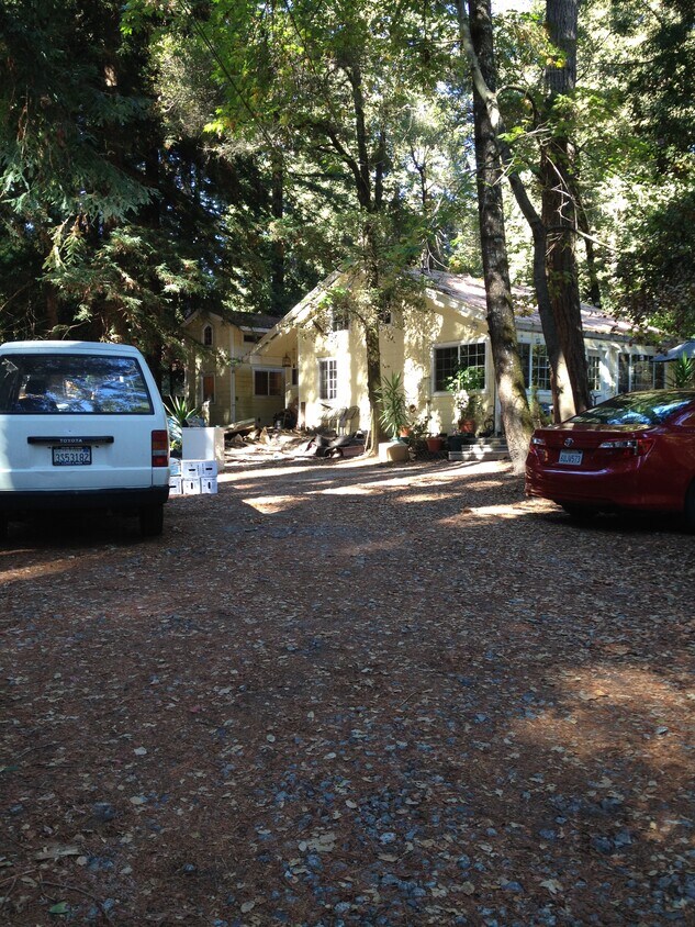 Foto principal - 1043 Laurel Ave