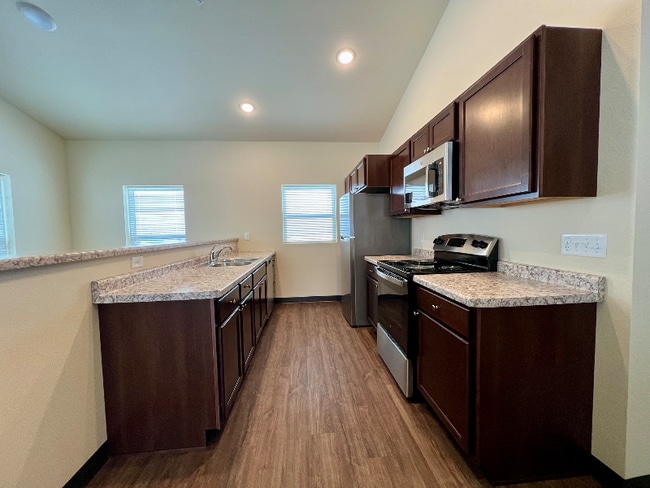 Building Photo - 735 Meridian Dr