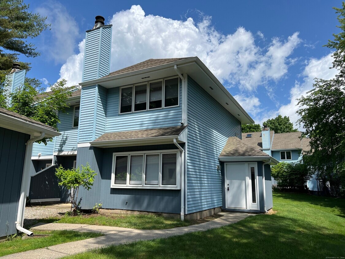 139 W Grayling Ln Unit 139, Suffield, CT 06078 Condo for Rent in Suffield, CT