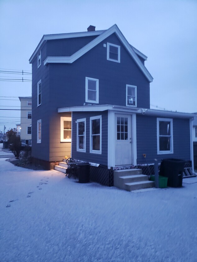 383 Maplewood Ave, Portsmouth, NH 03801 House Rental in Portsmouth