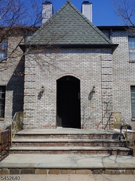 Building Photo - 24 Falls Bridge Dr