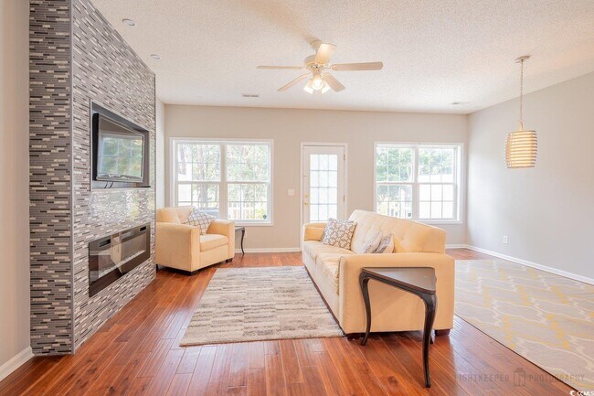 Foto del edificio - 4358 River Gate Ln
