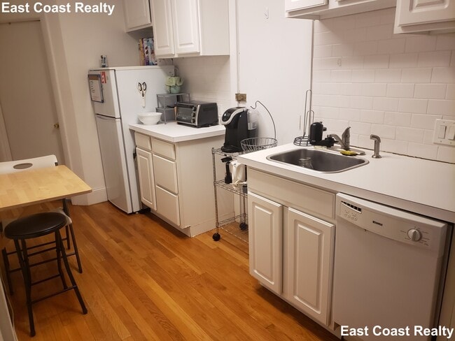 Photo - 45 Westland Ave Apartment