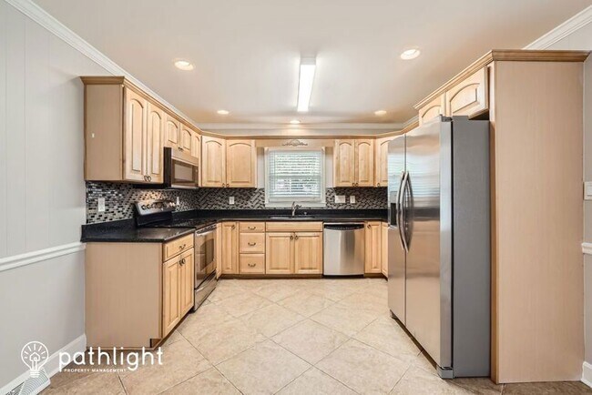 Building Photo - 7133 Starvalley Dr