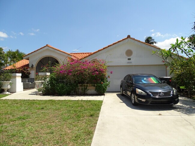 Building Photo - 12850 Leeds Ct